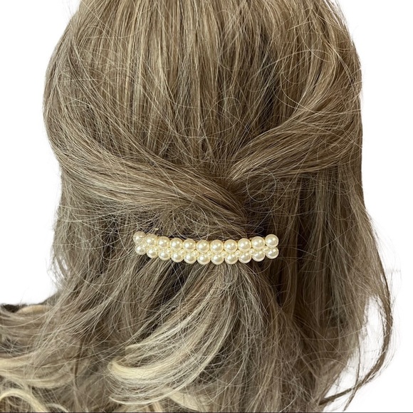 Beaded Pearl Hair Barrett - Picture 4 of 7